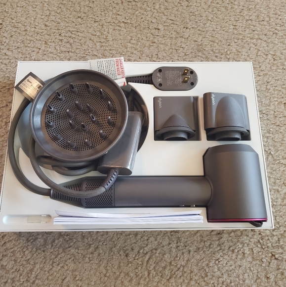 Dyson Supersonic Hair Dryer - Picture 2 of 4